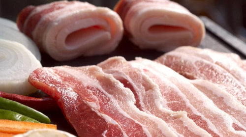 需求缺口巨大，猪肉至少还能再飞两年？